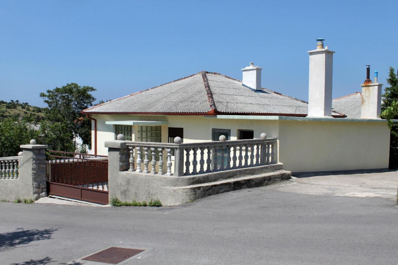 Apartments With A Parking Space Senj - 5572 Extérieur photo