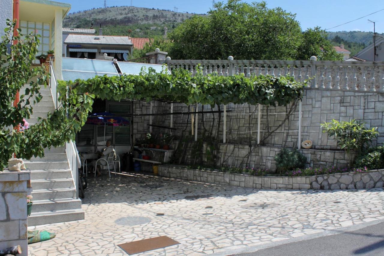 Apartments With A Parking Space Senj - 5572 Extérieur photo