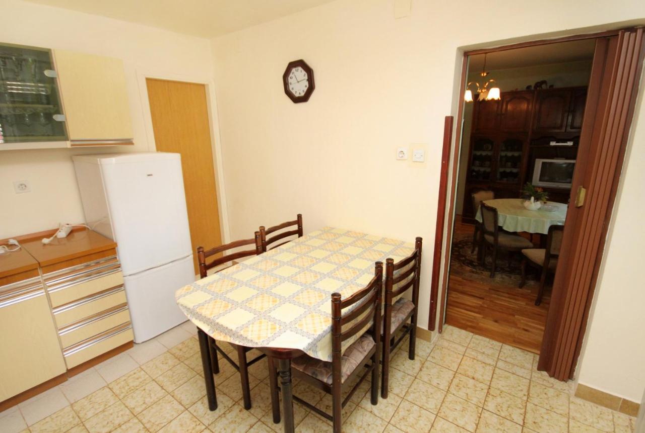 Apartments With A Parking Space Senj - 5572 Extérieur photo